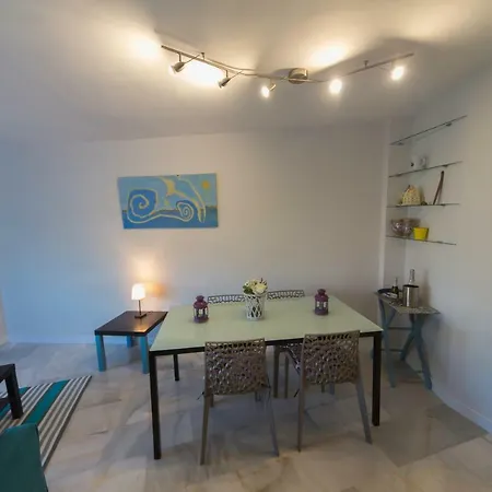 Quiet Downtown Apartment Málaga