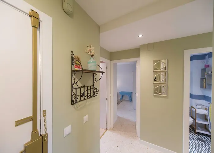 Quiet Downtown Apartment